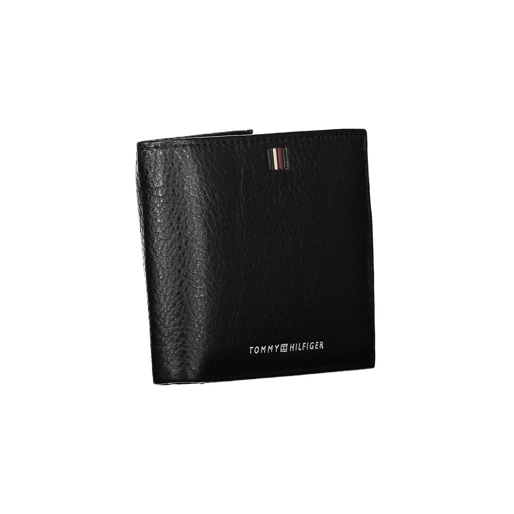 Tommy Hilfiger Sleek Black Leather Wallet with Ample Storage