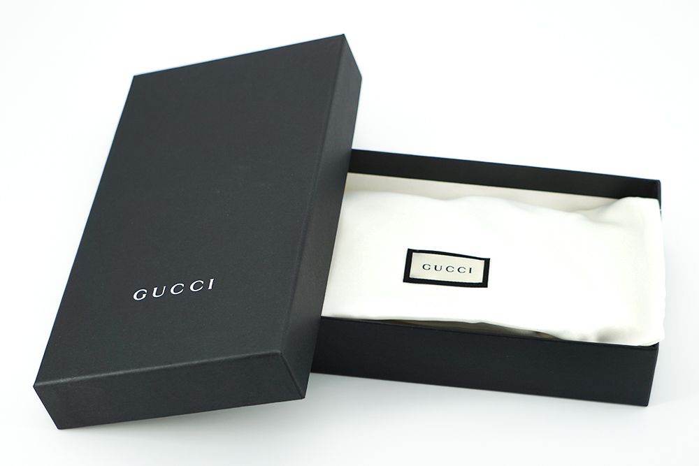 Gucci Elegant Two-Tone Leather Canvas Wallet